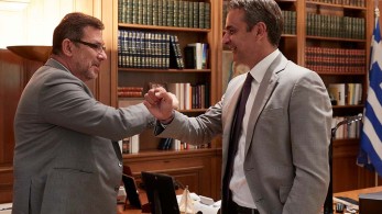 Εμβόλιο κορωνοϊού: “Μεγάλη ημέρα για την ανθρωπότητα” δηλώνει ο Έλληνας “Mr Pfizer”