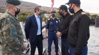 Στο υποβρύχιο «Κατσώνης» ο πρωθυπουργός- Το «ευχαριστώ» για τις αόρατες ασπίδες (pics)