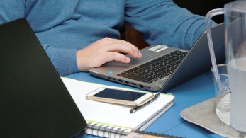 Eurostat: Η Ελλάδα προστάτεψε τις θέσεις εργασίας