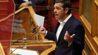 Ο Τσίπρας την τρίχα αλλάζει, το χούι δεν τ` αλλάζει!