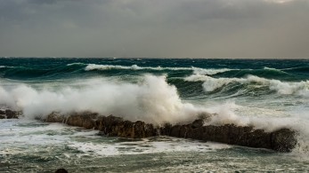 Kαιρός: 28η Οκτώβρη με καταιγίδες, θυελλώδεις ανέμους και αφρικανική σκόνη