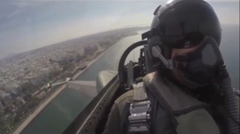 Μήνυμα πιλότου της Πολεμικής Αεροπορίας για την 28η Οκτωβρίου (vid)