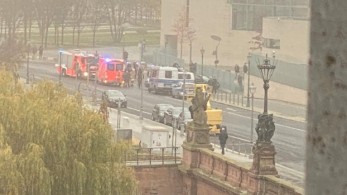 Γερμανία: Αυτοκίνητο έπεσε στην πύλη της Καγκελαρίας στο Βερολίνο