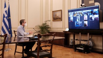 Μητσοτάκης προς νοσηλεύτριες: Βαθιά πατριωτική πράξη