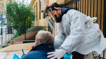 Δήμος Αθηναίων: Rapid test για κορωνοϊό και θερμομετρήσεις σε άστεγους