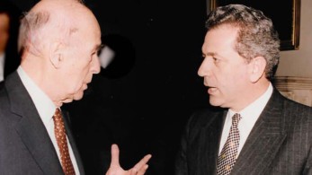 Αβραμόπουλος για Ντ’ Εστέν: Αποχαιρετούμε έναν από τους τελευταίους μεγάλους φιλελεύθερους