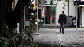 Koρωνοϊός: Προς κυλιόμενα lockdown έως την άνοιξη