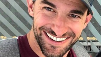 Εβραίος γιατρός αφηγείται πως φρόντισε ασθενή με ναζιστικά τατουάζ