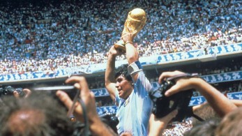 Ντιέγκο Μαραντόνα: Ο θεός της μπάλας