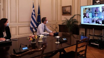 Στα ψηφιακά «θρανία» ο πρωθυπουργός