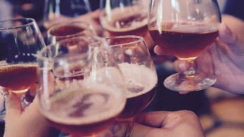 Κορωνοπάρτι με κάνναβη στη Θεσσαλονίκη