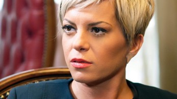 Σοφία Νικολάου: «Σε έχω Πολάκη. Ολοι σας και μόνη μου…»