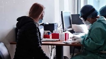 Εκατοντάδες διαγνωστικά τεστ σε υπαλλήλους της Περιφέρειας Αττικής