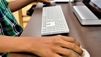 Τηλεκπαίδευση για 1,6 εκατ. μέλη της σχολικής κοινότητας