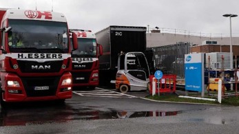Επιχείρηση μεταφοράς των εμβολίων της Pfizer προς τις 27 χώρες της ΕΕ