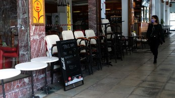 Στήριξη σε επιχειρήσεις και εργαζόμενους και το 2021 με επιπλέον 7,5 δισ. ευρώ