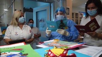 Ο “Άγιος Βασίλης” των υγειονομικών