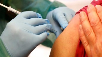 Βρετανία: Πάνω από 2 εκατ. εμβολιασμοί εβδομαδιαίως για να αποφευχθεί τρίτο κύμα