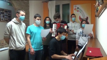 Διαδικτυακά Κάλαντα στον Πρόεδρο του ΚΕΘΕΑ από τα μέλη της «ΣΤΡΟΦΗΣ»