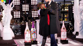 Πώς γιόρτασε ο πλανήτης την έλευση του 2021