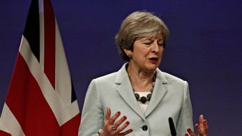 Μέι και Κάμερον βλέπουν μια “πραγματικά ευπρόσδεκτη” εμπορική συμφωνία Βρετανίας – ΕΕ