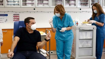 Εμβολιάστηκε ο Αλέξης Τσίπρας στον Ευαγγελισμό