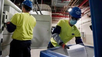 Κορωνοϊός: Ξεκινά στις ΗΠΑ ο μαζικός εμβολιασμός