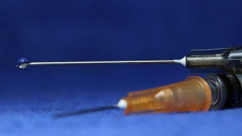 Κορωνοϊός: Η πολιτική ταυτότητα των αντιεμβολιαστών