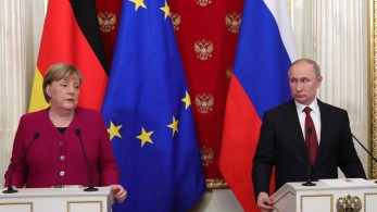 Κορωνοϊός: Στη Ρωσία στρέφεται η Μέρκελ για εμβόλια