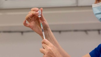 Ενέσιμα εμφυτεύματα και εμβόλιο έναντι του κορωνοϊού