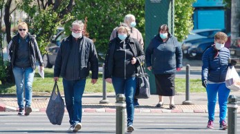 Μόσιαλος: Γιατί θα είναι επικίνδυνο να ξεφύγει το νέο στέλεχος κορωνοϊού