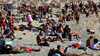 Σύψας: Ανοιχτό ενδεχόμενο για νέα παράταση του lockdown μετά τις γεμάτες παραλίες