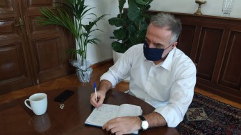 Με σηκωμένα τα μανίκια ο Σταύρος Καλαφάτης