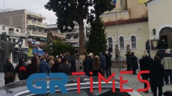 Θεοφάνεια: Ουρές στον Άγιο Δημήτριο Θεσσαλονίκης-Κοσμοσυρροή στη Μητρόπολη Καλαμαριάς