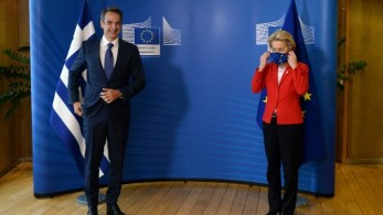 Politico: Πιστοποιητικό εμβολιασμού προτείνει ο Κυρ. Μητσοτάκης