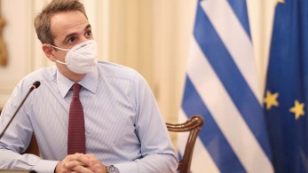 Μητσοτάκης: Από τους 5.000 πάμε στους 8.000 εμβολιασμούς τη μέρα