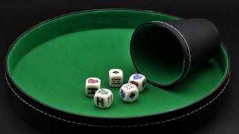 Μετέτρεψαν φορτηγό σε λέσχη τυχερών παιχνιδιών