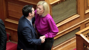 Ψεκασμένες αναρτήσεις από Ραχήλ Μακρή… υπέρ Τραμπ!