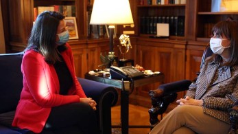 Συνάντηση Σακελλαροπούλου-Κεραμέως: Στο επίκεντρο σχολεία και ανώτατη εκπαίδευση