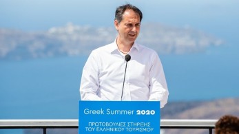 Θεοχάρης: Επιτάχυνση του στρατηγικού προγράμματος στον τουρισμό το 2021