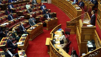 Βουλή: Εγκρίθηκε επί της αρχής το νομοσχέδιο για τα rafale