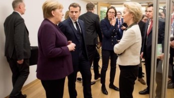 “Συμμαχία” Μακρόν, Μέρκελ και φον ντερ Λάιεν για τον ευρωπαϊκό συντονισμό εμβολίων