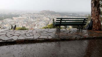 Νέα επιδείνωση του καιρού από αύριο: Βροχές, χιόνια και πτώση της θερμοκρασίας