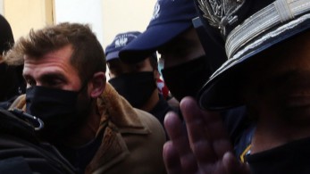 Βιασμός 11χρονης αθλήτριας: Υποστηρίζει τον προπονητή ο πατέρας του