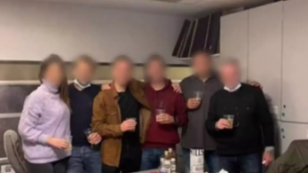 Σάλος για “κορωνοπάρτι” με ουίσκι στη ΓΑΔΑ