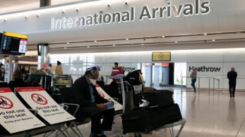 “Μπλόκο” της Βρετανίας στις πτήσεις από και προς τα Ηνωμένα Αραβικά Εμιράτα