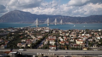 Σκληρό lockdown από σήμερα σε Αχαΐα και Εύβοια