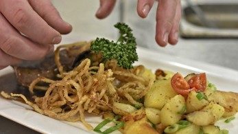 Σε δημόσια διαβούλευση οι προτάσεις για τον γαστρονομικό τουρισμό