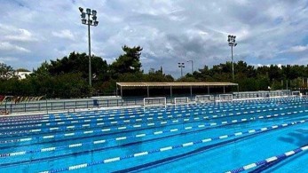Στα ανοικτά κολυμβητήρια οι αθλητές και οι υποψήφιοι των Πανελλαδικών εξετάσεων