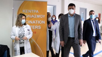 Κικίλιας: Οι εμβολιασμοί γίνονται οργανωμένα και δομημένα